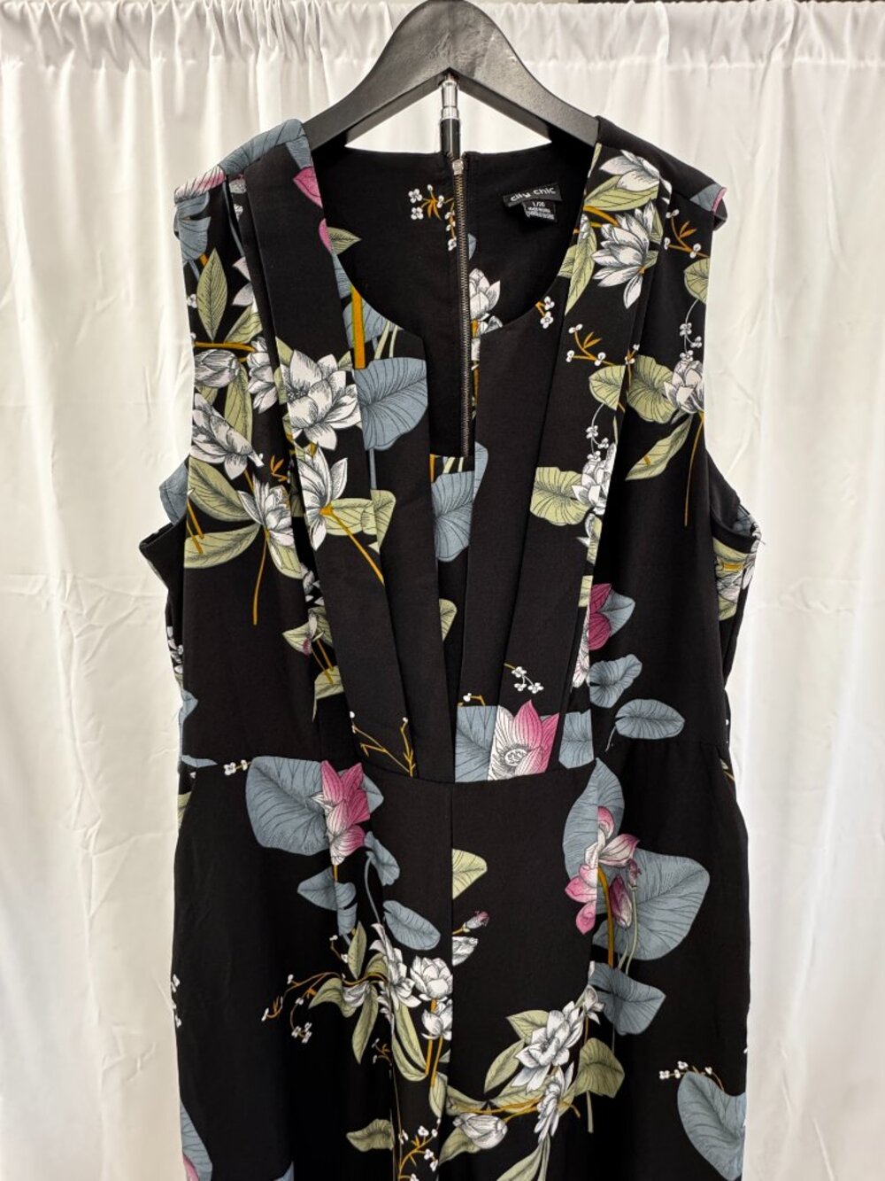 City Chic Trendy Bonsai Floral Wide Leg Sleeveless Cropped Jumpsuit Plus Sz 20 - Picture 2 of 15